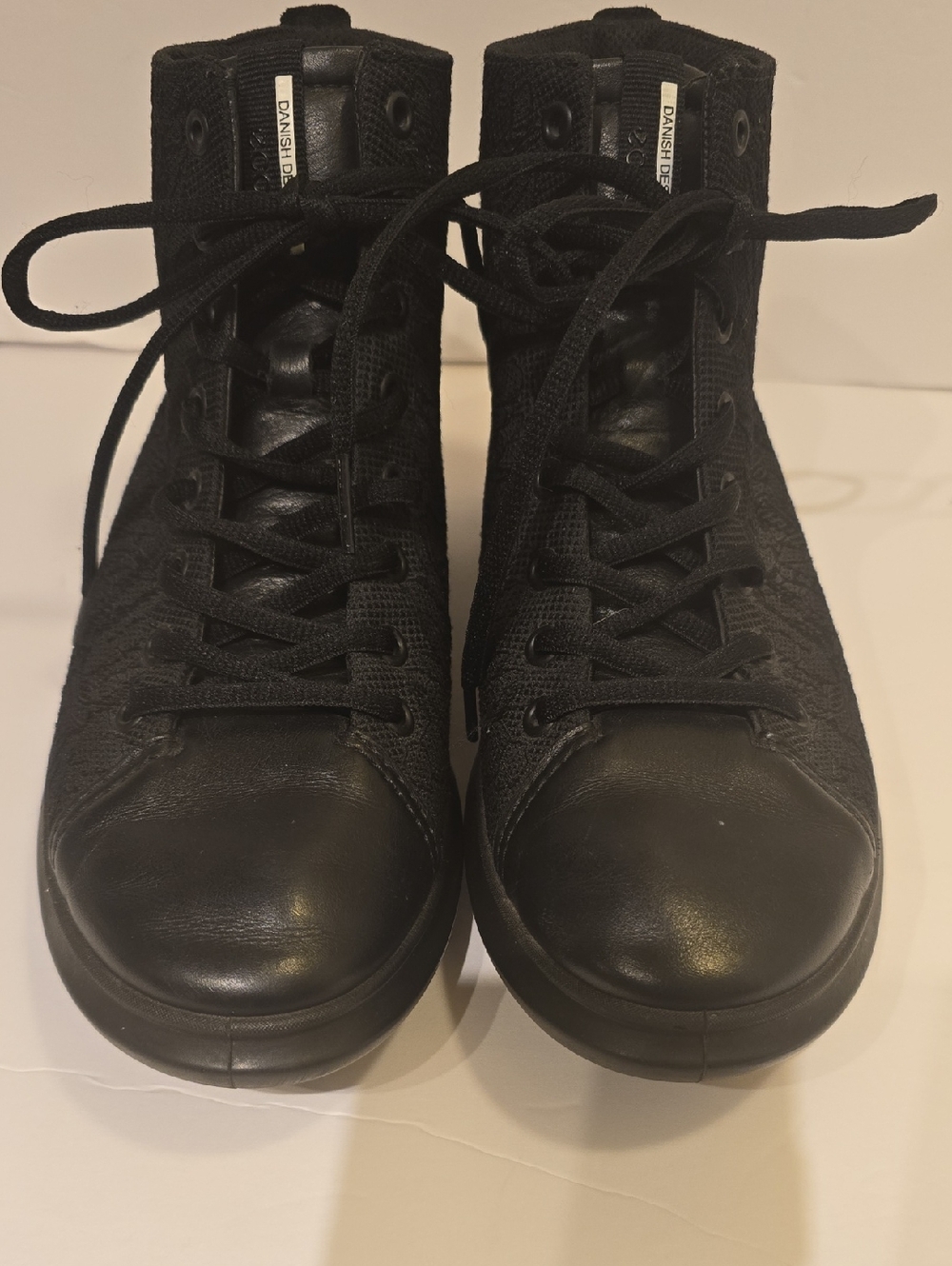 Ecco Danish Design Women's Black High-Top Lace Sneakers